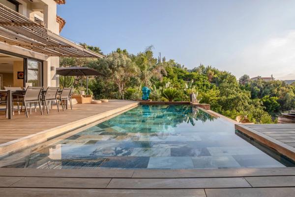 Superbe villa contemporaine entre Cannes et Golfe Juan