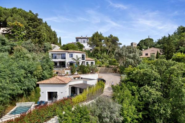 Superbe villa contemporaine entre Cannes et Golfe Juan