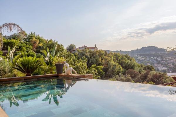 Superbe villa contemporaine entre Cannes et Golfe Juan