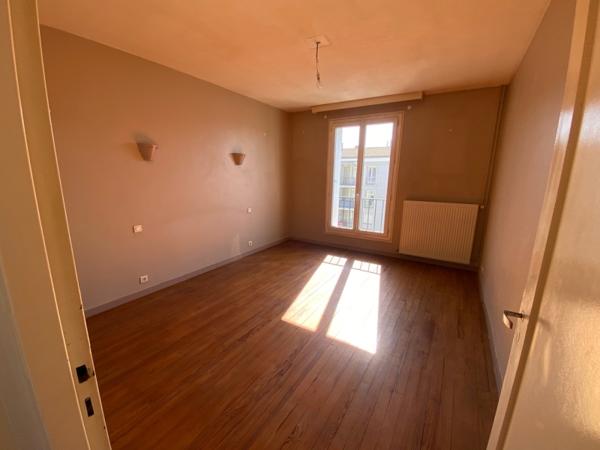 APPARTEMENT T3 A LOUER A L'ANNEE