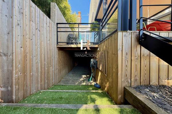 La Rochelle (17000) La Genette - Maison entièrement rénovée avec stationnement, garage, jardin paysagé et dépendance