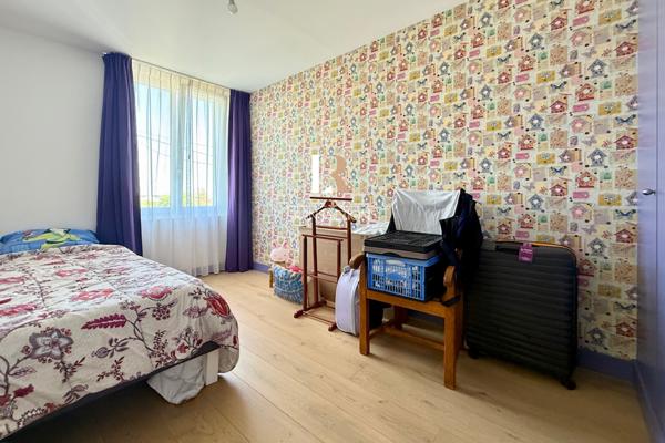 La Rochelle (17000) La Genette - Maison entièrement rénovée avec stationnement, garage, jardin paysagé et dépendance