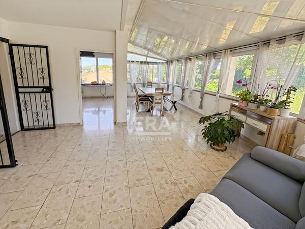 LES PENNES MIRABEAU - Maison T4 de 133m2 avec jardin privatif de 330m2