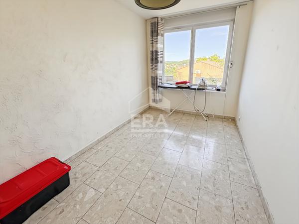 LES PENNES MIRABEAU - Maison T4 de 133m2 avec jardin privatif de 330m2