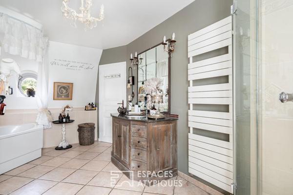 Demeure de style Mansart avec jardin aux accents méditerranéens