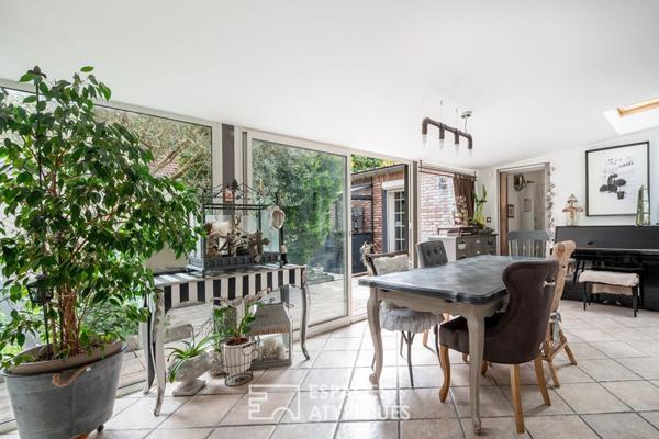 Demeure de style Mansart avec jardin aux accents méditerranéens