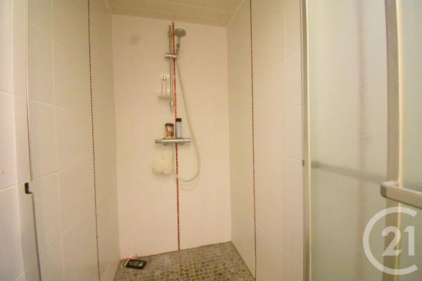 Maison à vendre  7 pièces - 207 m 2   VICHY  - 03