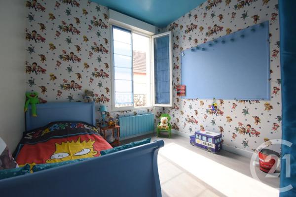 Maison à vendre  7 pièces - 207 m 2   VICHY  - 03