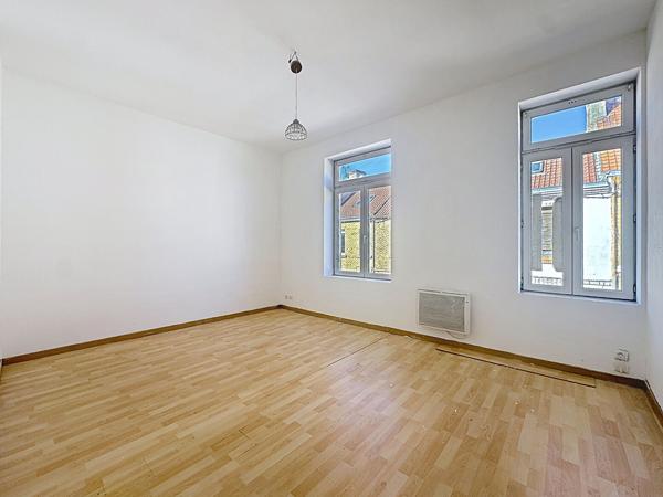 Maison 3 chambre cour