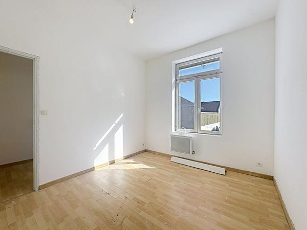 Maison 3 chambre cour