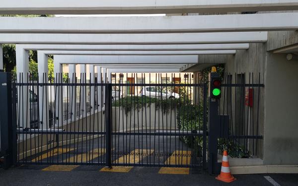 Stationnement à louer
