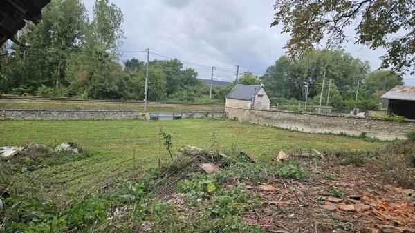 Corp de ferme et Terrain 2500m² constructible