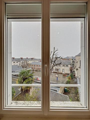 A LOUER T3 meublé proche gare / visitation 57.61 m²