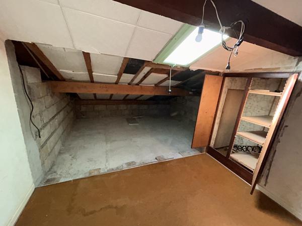 Maison individuelle à rénover, sur 10,52 ares à MANDEURE (25350)