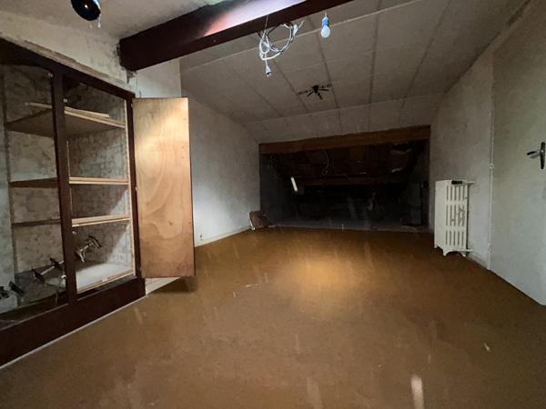 Maison individuelle à rénover, sur 10,52 ares à MANDEURE (25350)