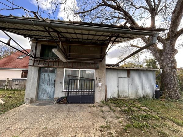 Maison individuelle à rénover, sur 10,52 ares à MANDEURE (25350)