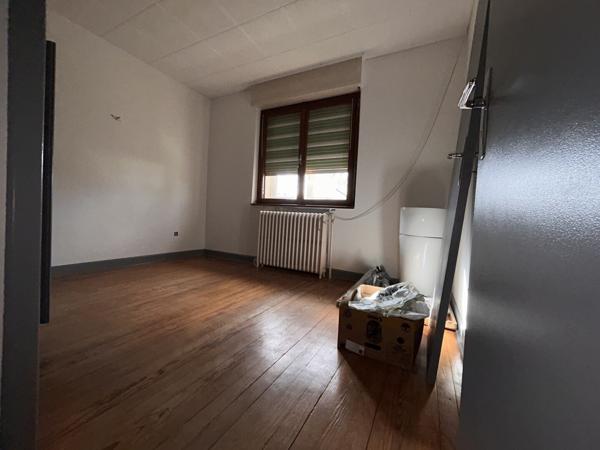 Maison individuelle à rénover, sur 10,52 ares à MANDEURE (25350)