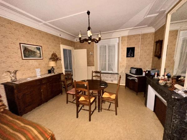 Vente Maison 12 pièces 400 m2 à Vatimont