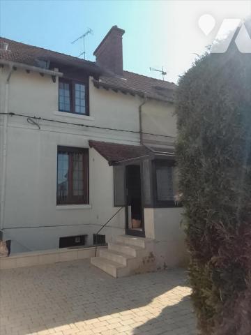 MAISON DE CITÉ