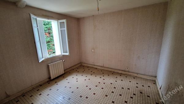 Maison ancienne avec grandes dépendances proche Bergerac !