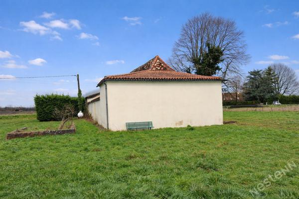 Maison ancienne avec grandes dépendances proche Bergerac !