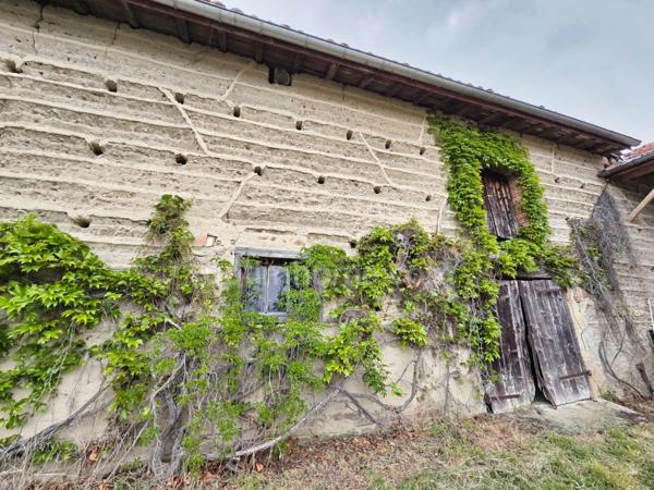 *** EXCLUSIVITE *** PROPRIETE RARE : MAISON DEPENDANCES ET TERRAIN *** SAINT-JEAN-D'HEURS 63190 ***