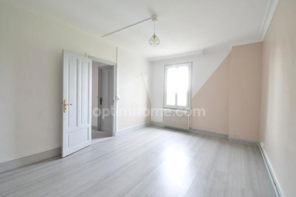*** EXCLUSIVITE *** PROPRIETE RARE : MAISON DEPENDANCES ET TERRAIN *** SAINT-JEAN-D'HEURS 63190 ***