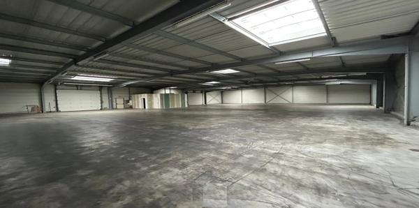 Local d'activité 1000 m2 - PONTCHATEAU
