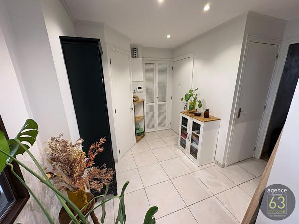 Beau et Lumineux T3 de 72 m2 en dernier étage, vue Puy de Dôme, coup de coeur