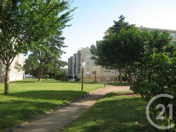 Appartement F4 à vendre  4 pièces - 66,02 m 2   CORBAS  - 69