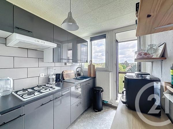 Appartement F4 à vendre  4 pièces - 66,02 m 2   CORBAS  - 69