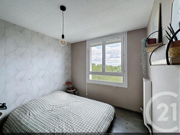 Appartement F4 à vendre  4 pièces - 66,02 m 2   CORBAS  - 69