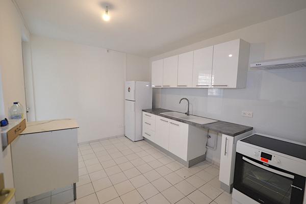 Gosier (97190) Appartement T3 beaux volumes bas du fort