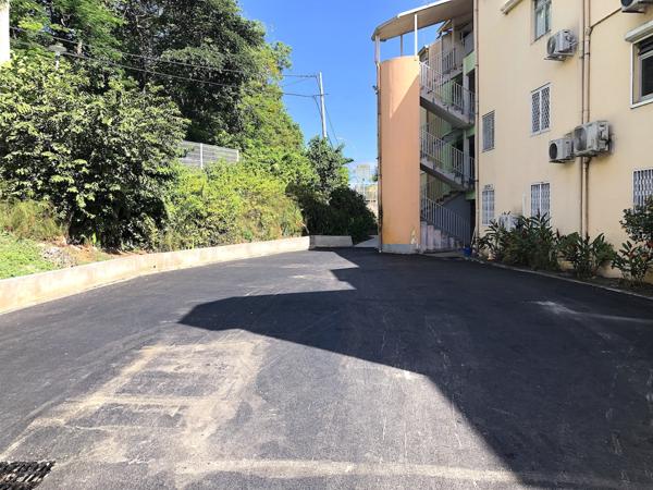 Gosier (97190) Appartement T3 beaux volumes bas du fort