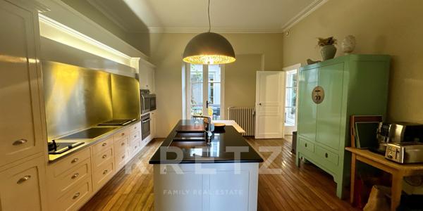 Maison maître rénovée avec jardin