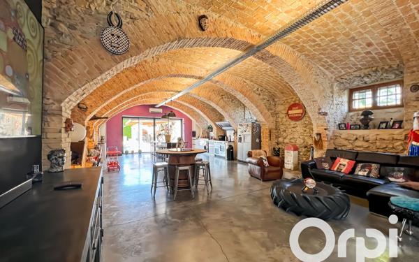 Appartement à vendre    5 pièces • 205,08 m2 Livron-sur-Drôme