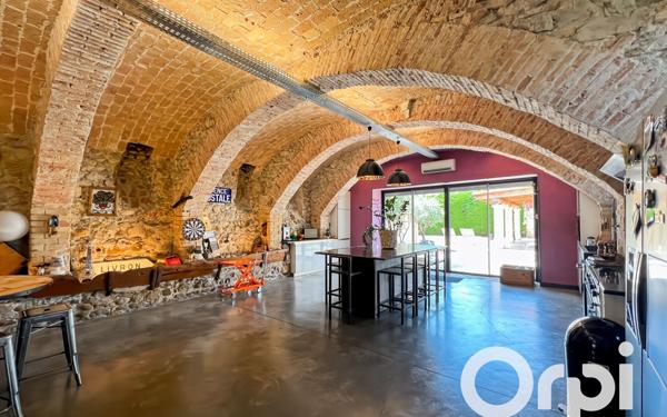 Appartement à vendre    5 pièces • 205,08 m2 Livron-sur-Drôme