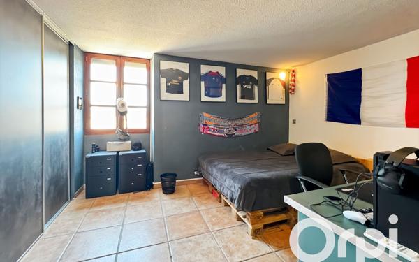 Appartement à vendre    5 pièces • 205,08 m2 Livron-sur-Drôme