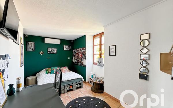 Appartement à vendre    5 pièces • 205,08 m2 Livron-sur-Drôme