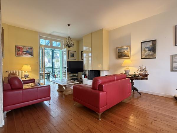 La Rochelle (17000) À La Rochelle, immense maison avec terrasse 4 chambres en vente