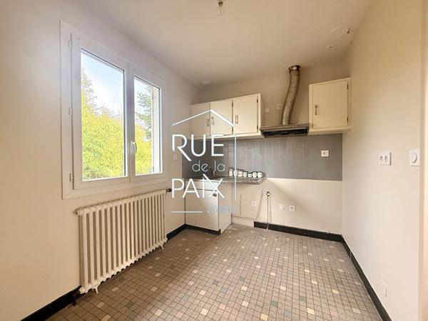 79200 PARTHENAY Maison à Parthenay - 141.20 m2