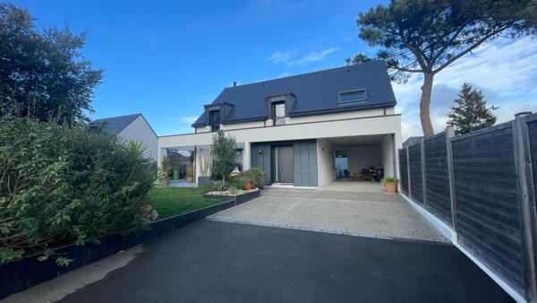 A vendre - Belle maison 142 m² à Carnac -Volumes et confort et proche commerces