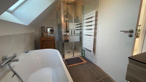 A vendre - Belle maison 142 m² à Carnac -Volumes et confort et proche commerces