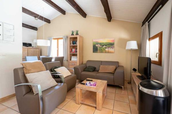 Maison contemporaine - Gourdon Belle opportunité : maison 2 chambres, jardin et terrasse couverte, idéale pied-à-terre ou location saisonnière