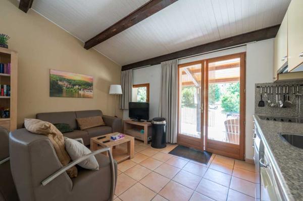Maison contemporaine - Gourdon Belle opportunité : maison 2 chambres, jardin et terrasse couverte, idéale pied-à-terre ou location saisonnière