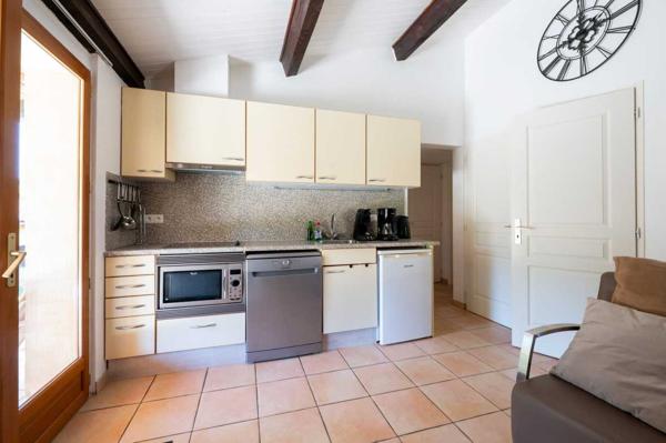 Maison contemporaine - Gourdon Belle opportunité : maison 2 chambres, jardin et terrasse couverte, idéale pied-à-terre ou location saisonnière