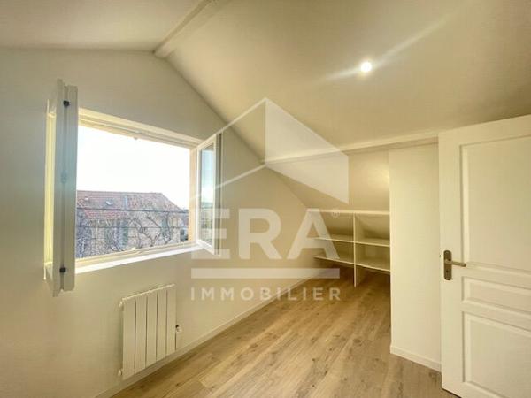 BEAUMONT Résidentiel. Proche village, 1er étage de maison 100 m² habitables.