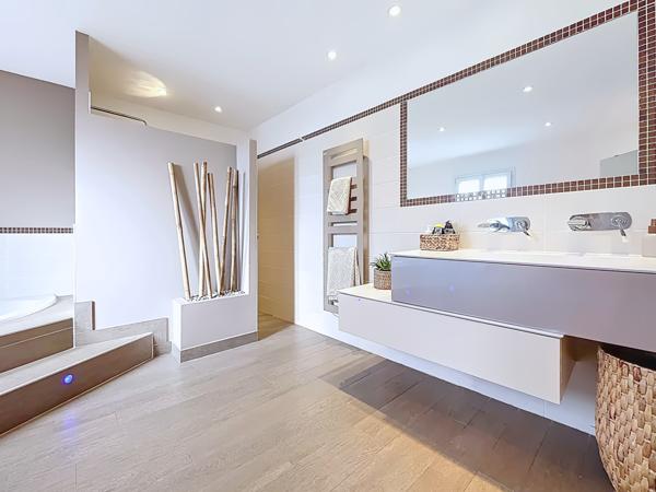 Maison 5 pièces - 158 m² Exclusivité efficity