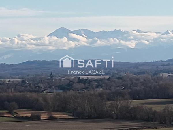 BÂTIMENT DE 640 m²  VUE EXCEPTIONNELLE SUR LES PYRÉNÉES