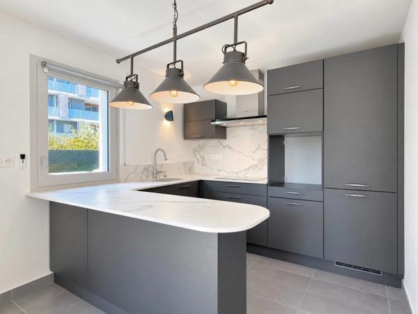 LA RAVOIRE (73480) : Appartement T3 de 63,42 m² avec terrasse, jardin privatif et garage